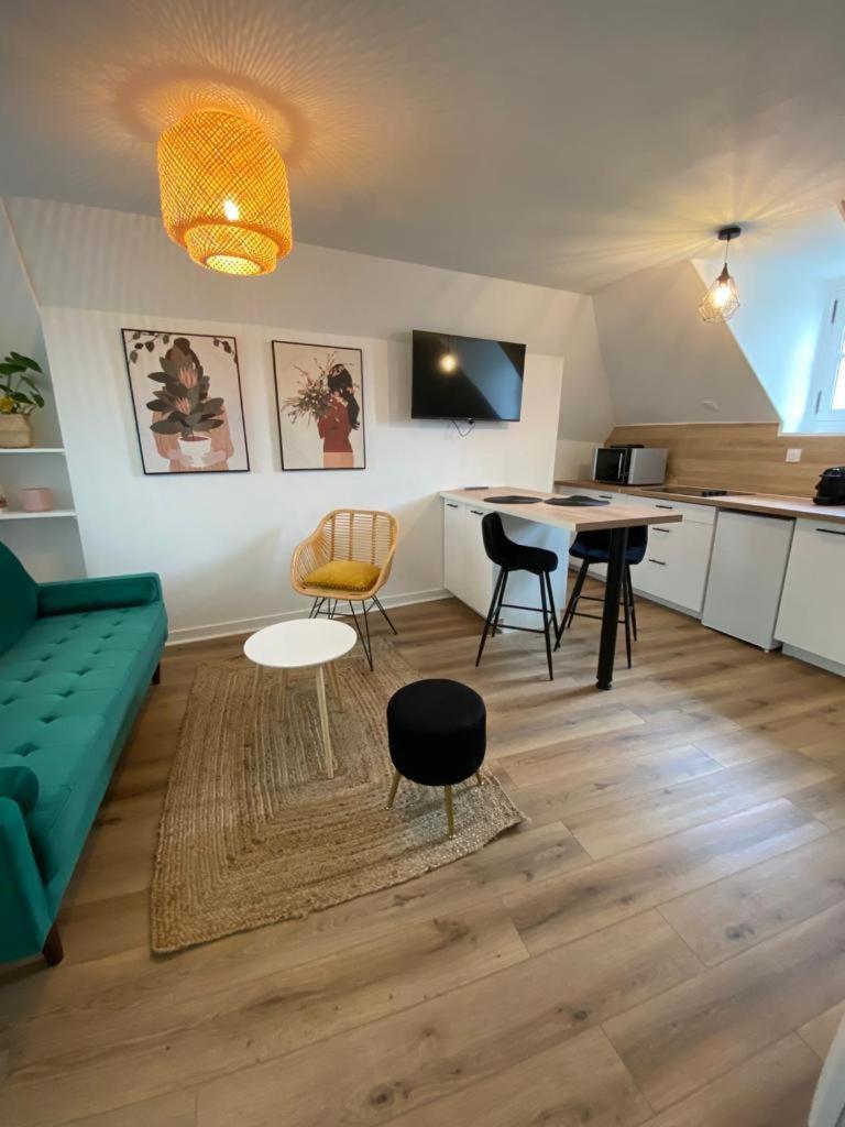 Au Coeur De Ville Laval  Zimmer foto