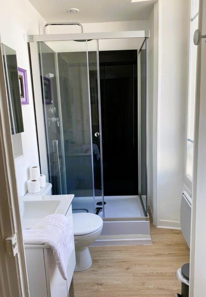 Au Coeur De Ville Laval  Zimmer foto